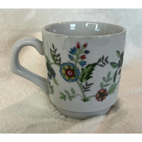 Retro Stacking Flower Coffee Mugs, Floral Teacups Set of 4, Retro - Picture 3 of 6